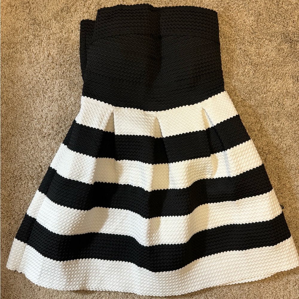 Never Worn - image 1